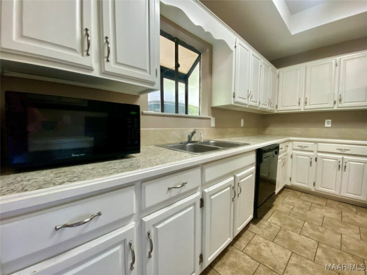 1176 Deatsville Highway