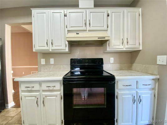 1176 Deatsville Highway