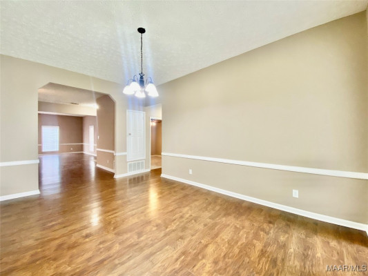 1176 Deatsville Highway