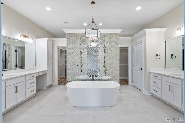 306 Heron Hill