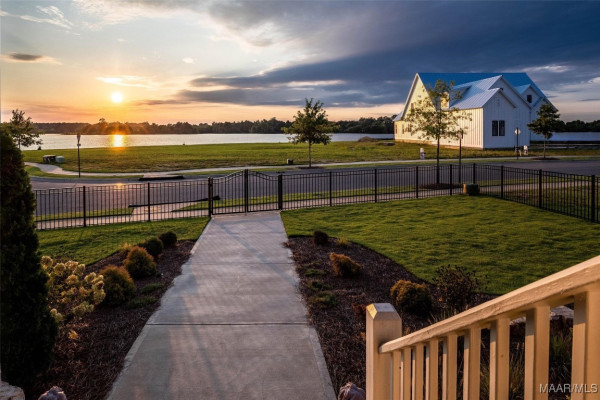 306 Heron Hill