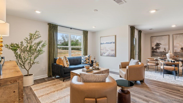 6024 Cunningham Trail