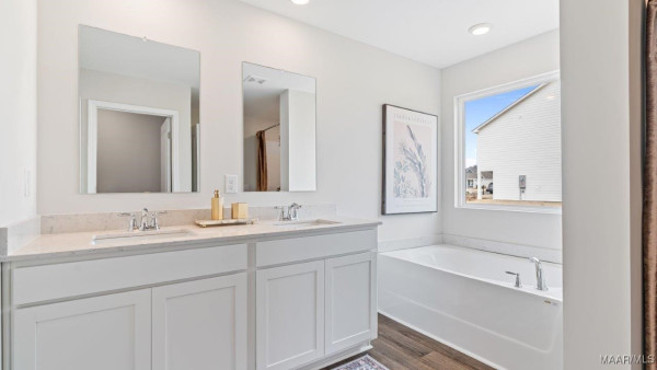 6024 Cunningham Trail
