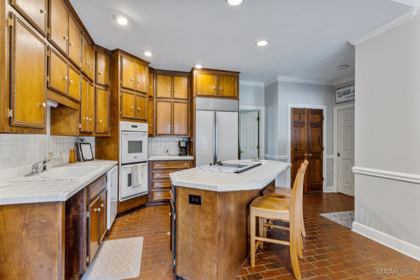 203 EVERGREEN Street