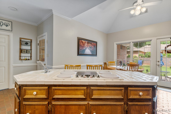 203 EVERGREEN Street