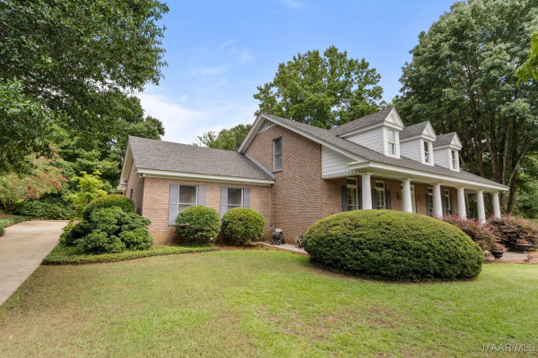 203 EVERGREEN Street