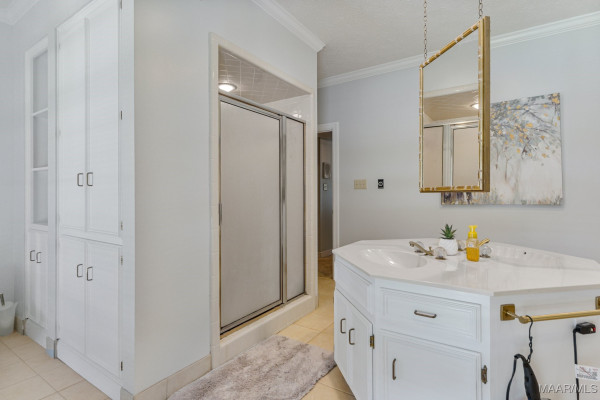 203 EVERGREEN Street