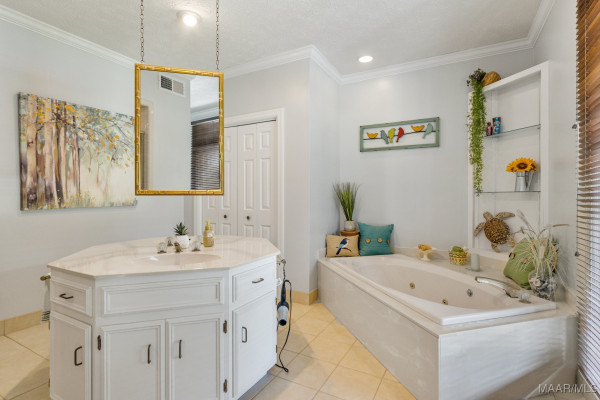 203 EVERGREEN Street