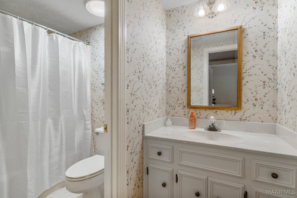 203 EVERGREEN Street