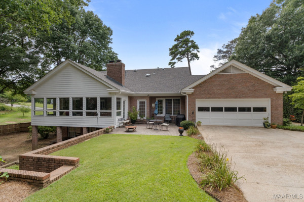 203 EVERGREEN Street