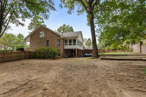 203 EVERGREEN Street