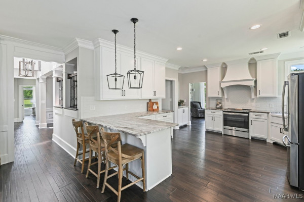 457 Hummingbird Lane