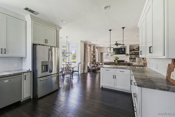 457 Hummingbird Lane
