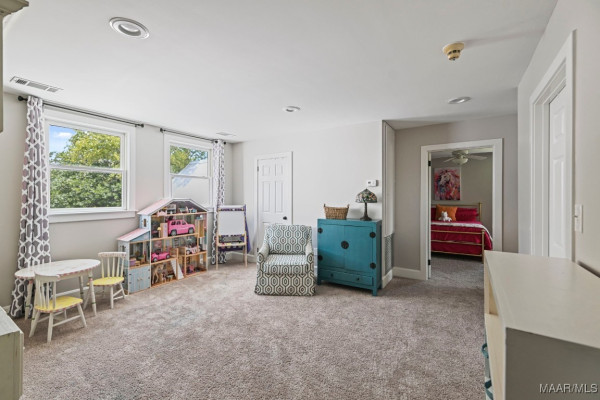 457 Hummingbird Lane