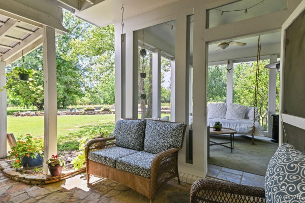 457 Hummingbird Lane
