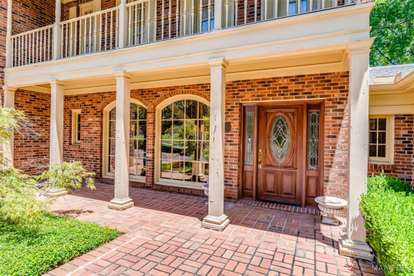 2722 Lansdowne Drive