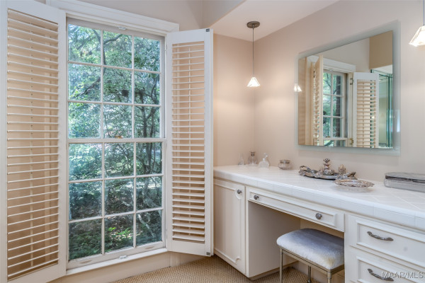 2722 Lansdowne Drive