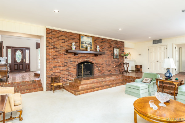 2722 Lansdowne Drive