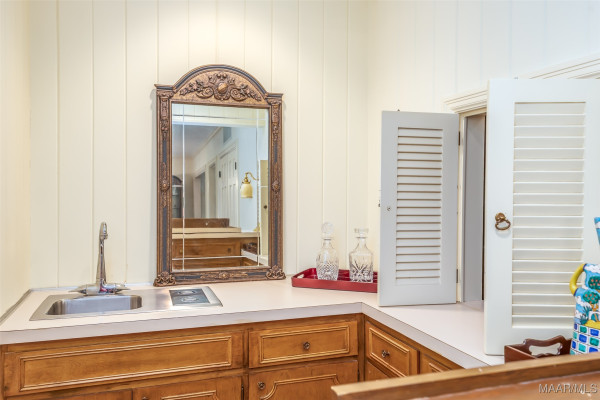 2722 Lansdowne Drive