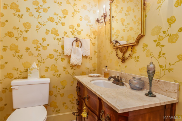 2722 Lansdowne Drive