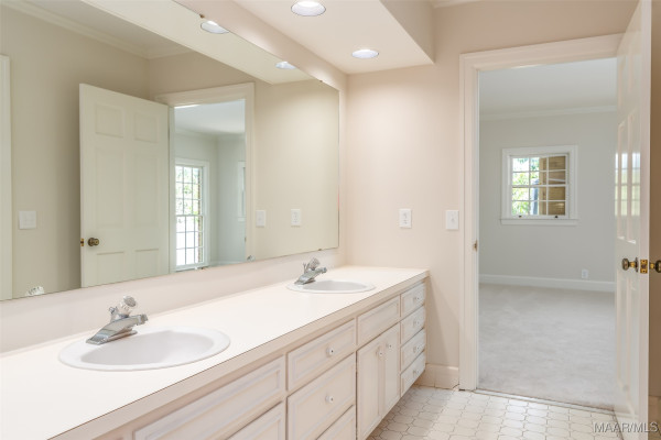 2722 Lansdowne Drive