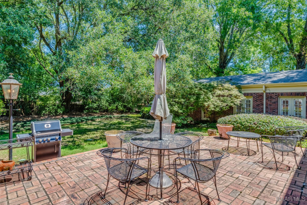 2722 Lansdowne Drive