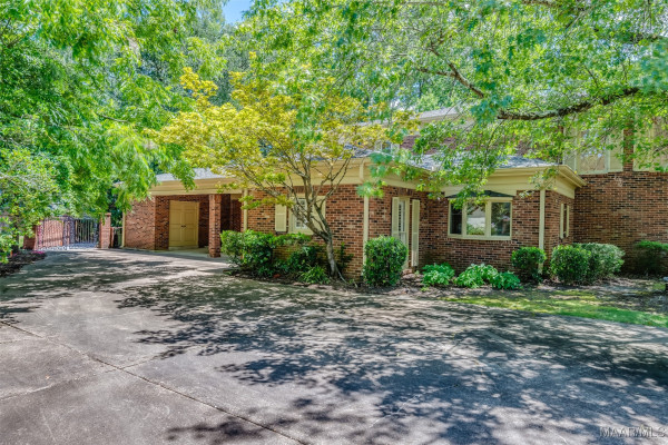 2722 Lansdowne Drive