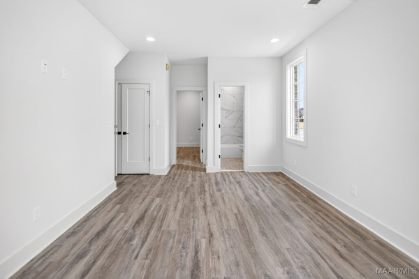 4537 Broadwick Street