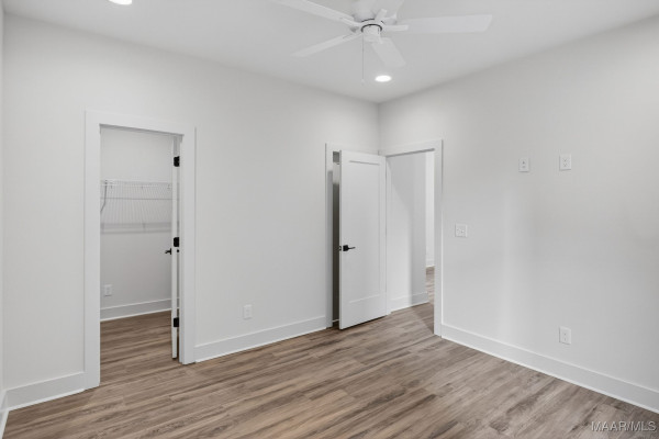 4537 Broadwick Street