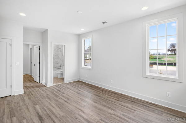 4537 Broadwick Street