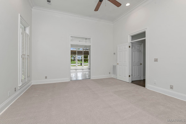 7863 Lakeridge Drive