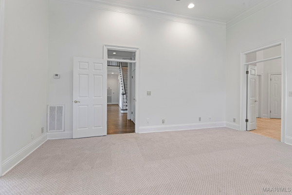 7863 Lakeridge Drive