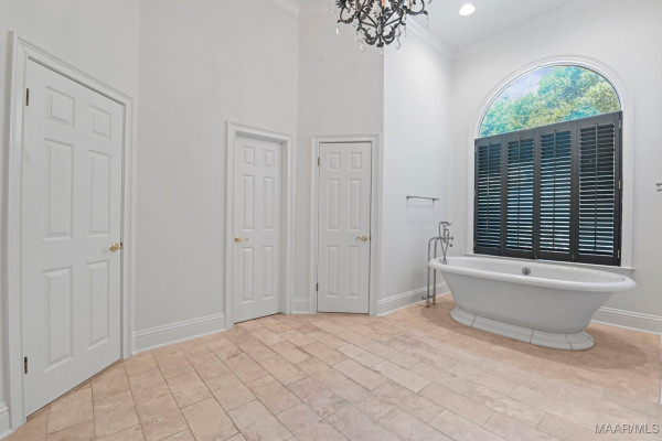 7863 Lakeridge Drive