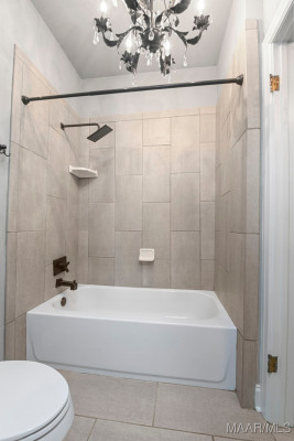 7863 Lakeridge Drive