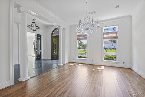 7863 Lakeridge Drive