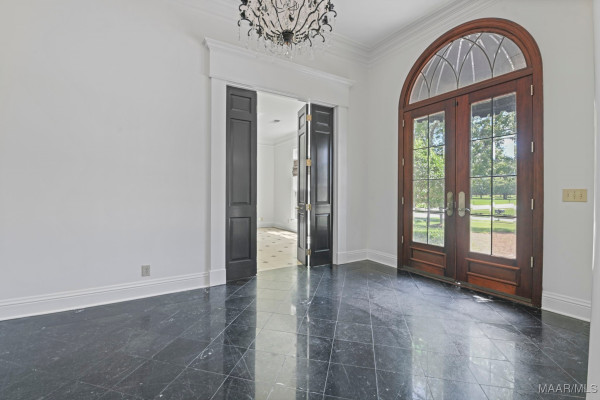 7863 Lakeridge Drive