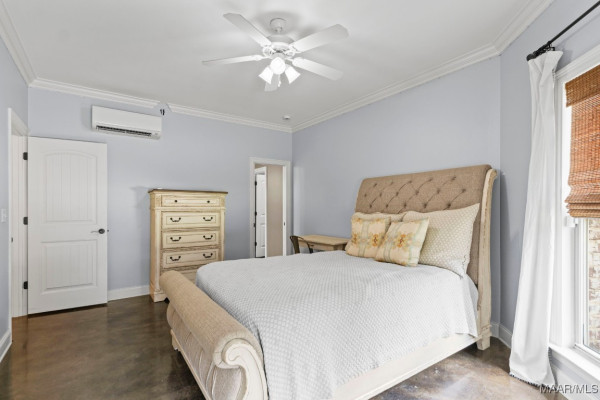 6313 Philadelphia Hill