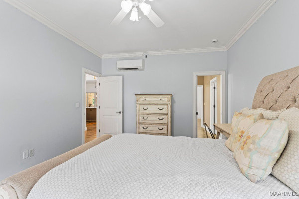 6313 Philadelphia Hill