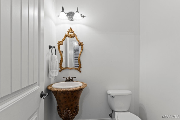 6313 Philadelphia Hill