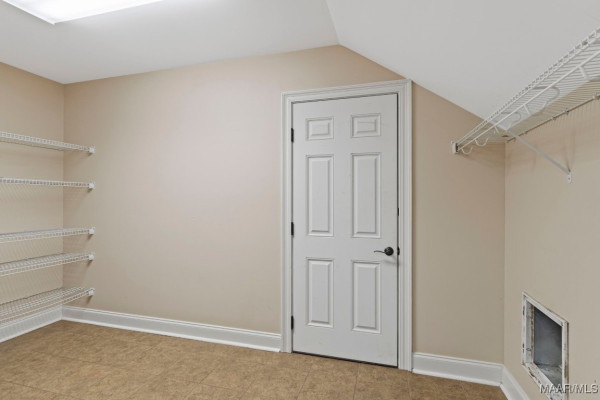 6313 Philadelphia Hill