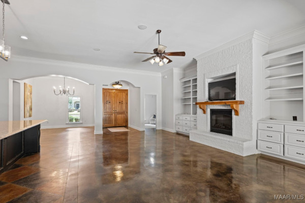 6313 Philadelphia Hill