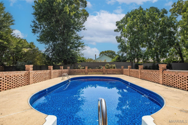 1411 Meriwether Road