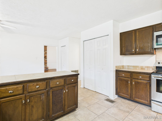 701 Ridgedale Lane