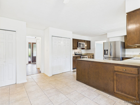 701 Ridgedale Lane