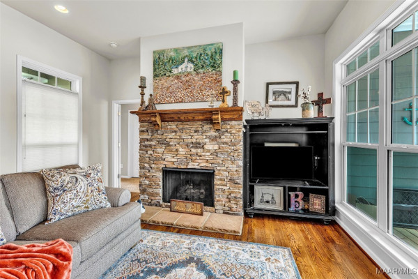 288 County Road 1068 .