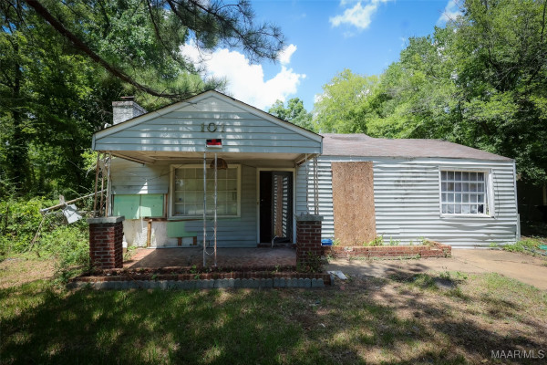 101 E Woodland Drive