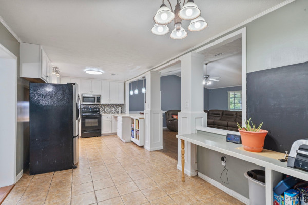 824 County Road 1 . N