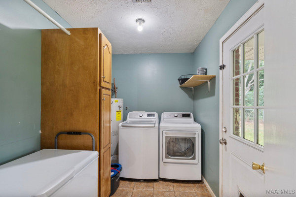 824 County Road 1 . N