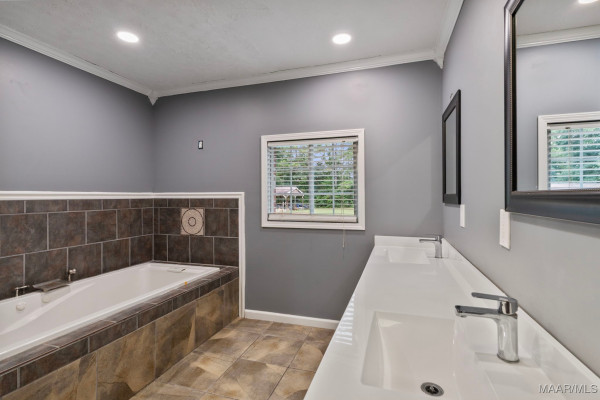 824 County Road 1 . N