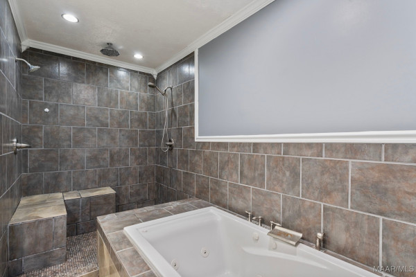 824 County Road 1 . N